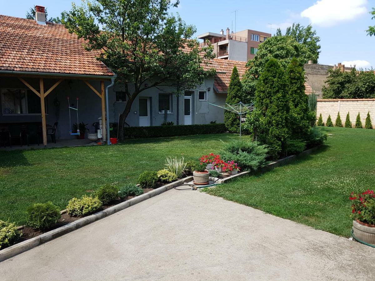 Apartman Vila Milica Kikinda Екстериор снимка
